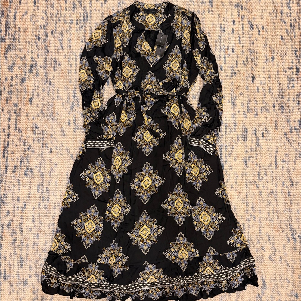NWT Elie Tahari Black and Gold Tie Waist Dress